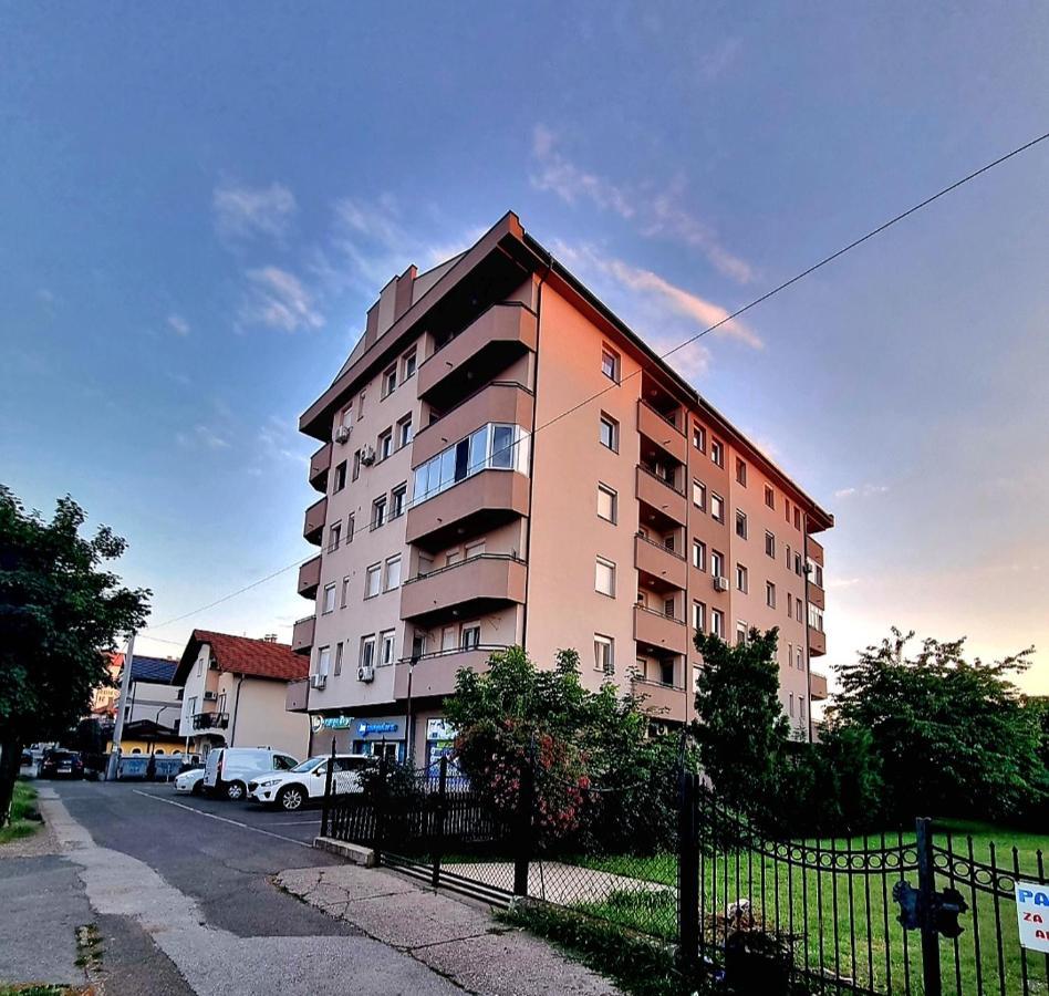 Apartman Moskva Bijeljina Lägenhet Exteriör bild